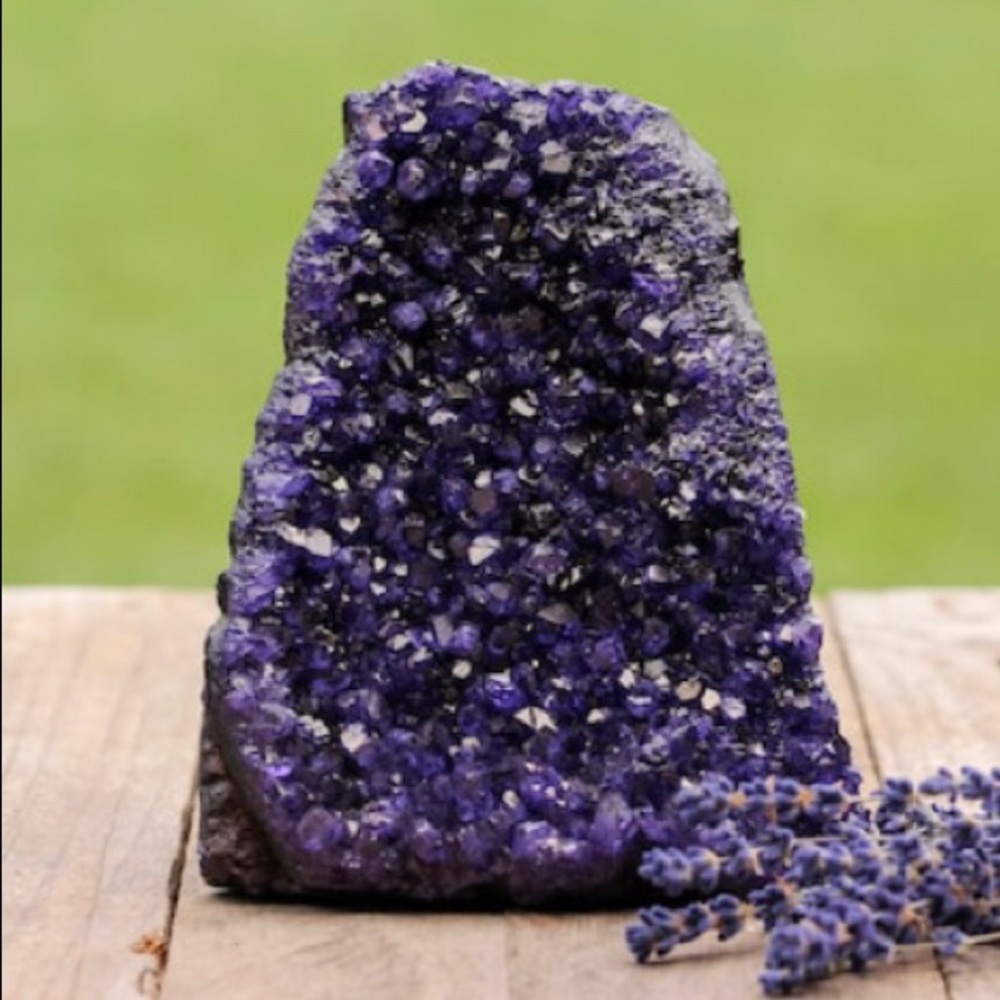Hippie Naturals ® Inc. Purple Dyed Druzy Amethyst